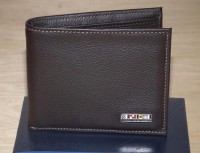 BILLETERAS NIKE, PUMA Y OTRAS MARCAS EN CUERO ESTILO SERIO.